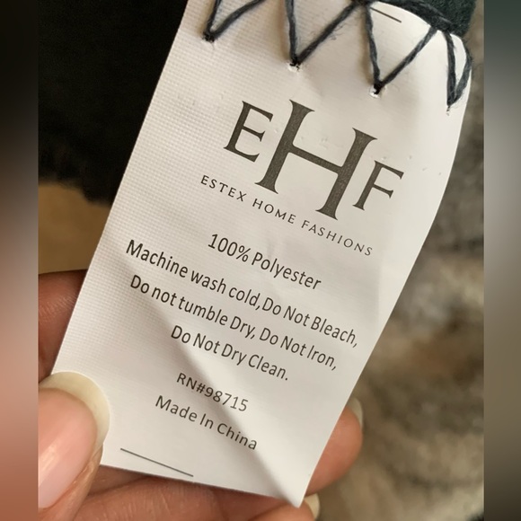 🖤 Fleece throw 💚 - Picture 7 of 9